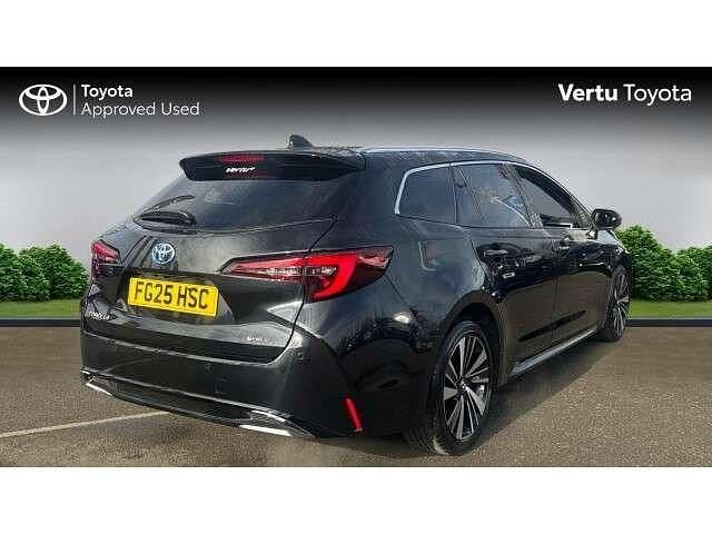 Used Toyota Corolla Design 140 HP (102 kW) 2025 Black Estate