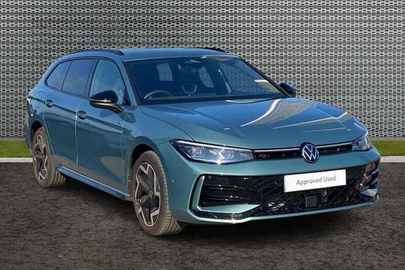 Used 2025 VW Passat R-line Estate | £39,135 - Image 1/4