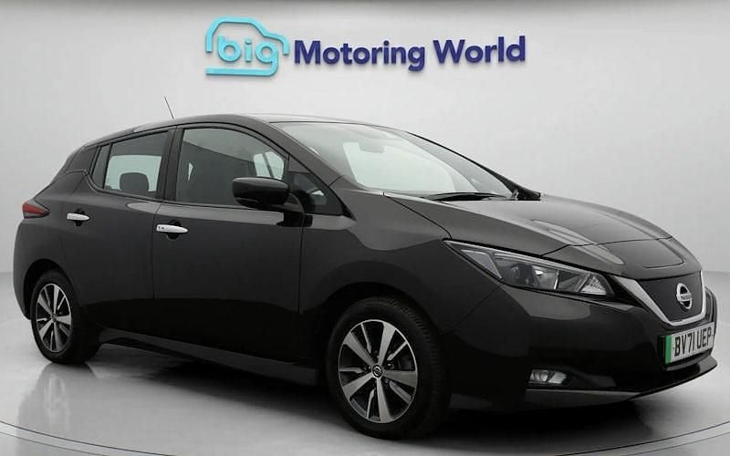Used 2021 Nissan Leaf Acenta Hatchback | £8,000 (Good price) - Image 1/4