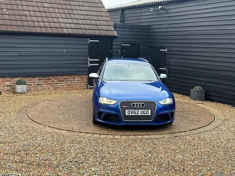 Used Audi RS4 Performance 450 HP (330 kW) 2012 Blue Estate