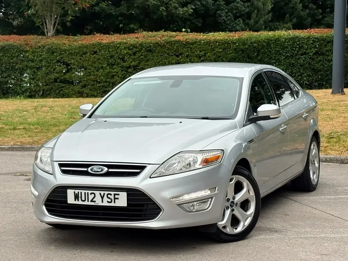 Used Ford Mondeo Titanium 163 HP (119 kW) 2012 Silver Hatchback