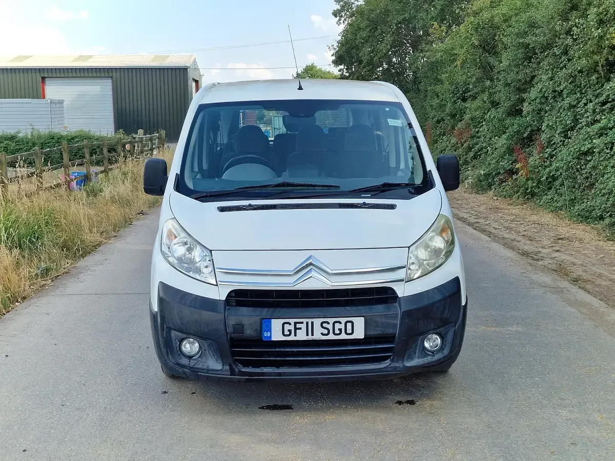 Used Citroën Dispatch 118 HP (86 kW) 2011 White MPV