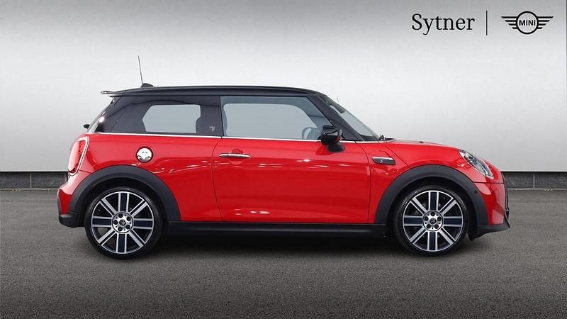 Used Mini Cooper S Exclusive 176 HP (129 kW) 2022 Red Hatchback