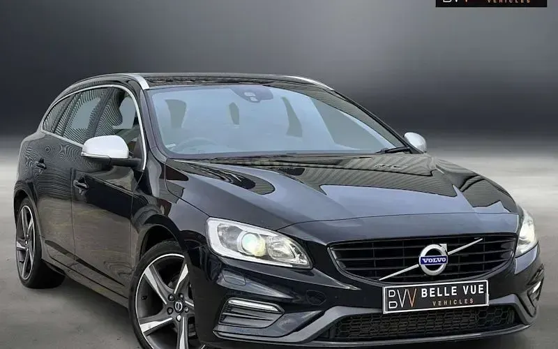 Usado Volvo V60 R-Design 190 HP (139 kW) 2015 Carrinha