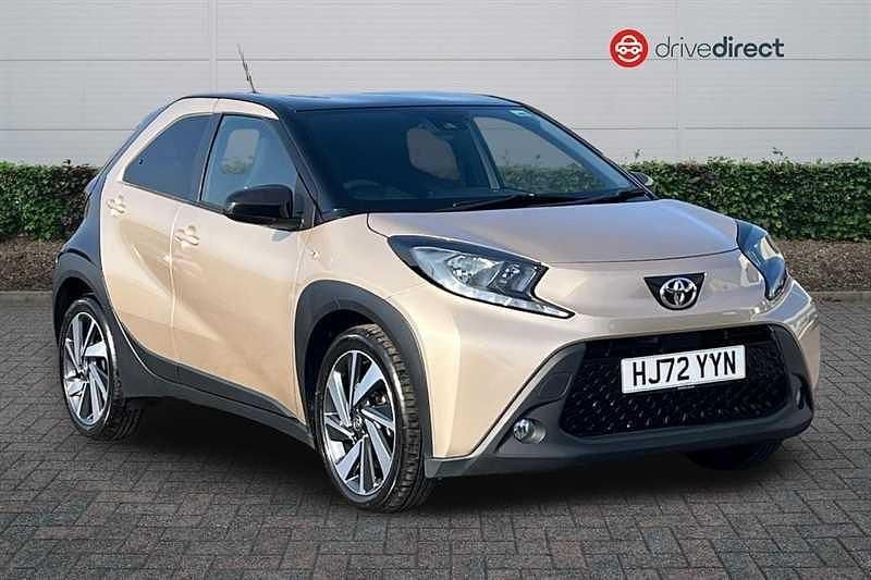 Used Toyota Aygo X 72 HP (52 kW) 2022 Beige SUV