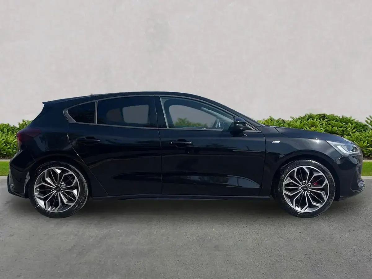 New Ford Focus ST-Line X 155 HP (114 kW) 2026 Black Hatchback