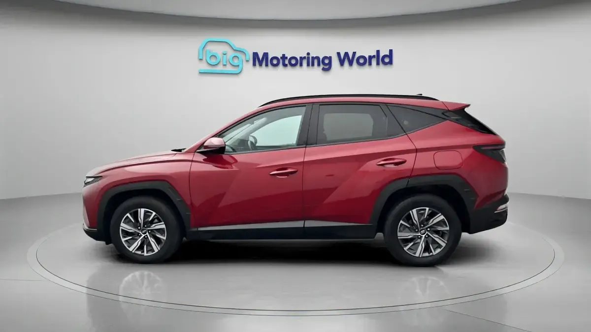 Used Hyundai Tucson SE 150 HP (110 kW) 2023 Red SUV
