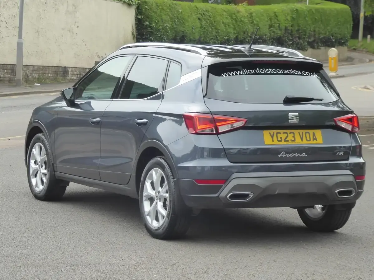 Used Seat Arona FR 110 HP (80 kW) 2023 Grey SUV