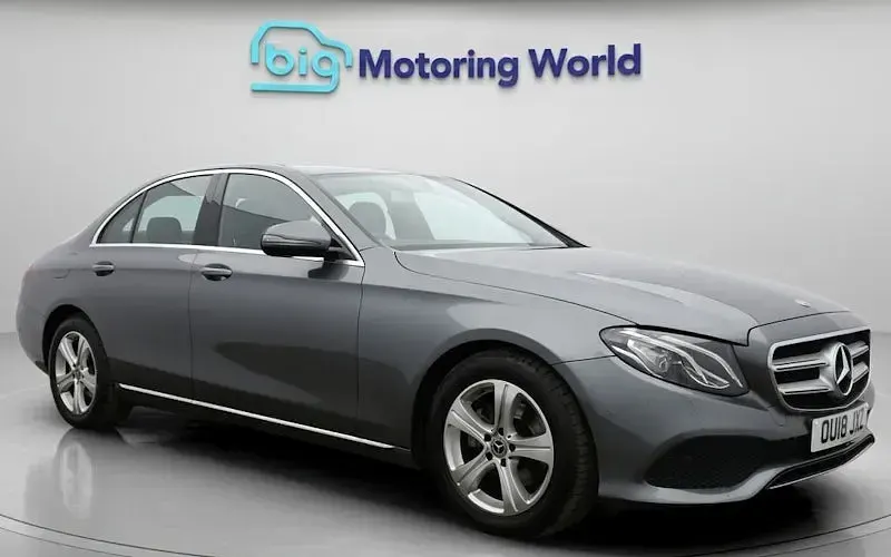 Gebraucht Mercedes E220 SE 194 PS (142 kW) 2020 Limousine