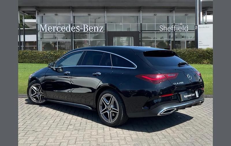Used Mercedes CLA200 Executive 161 HP (118 kW) 2023 Black Estate