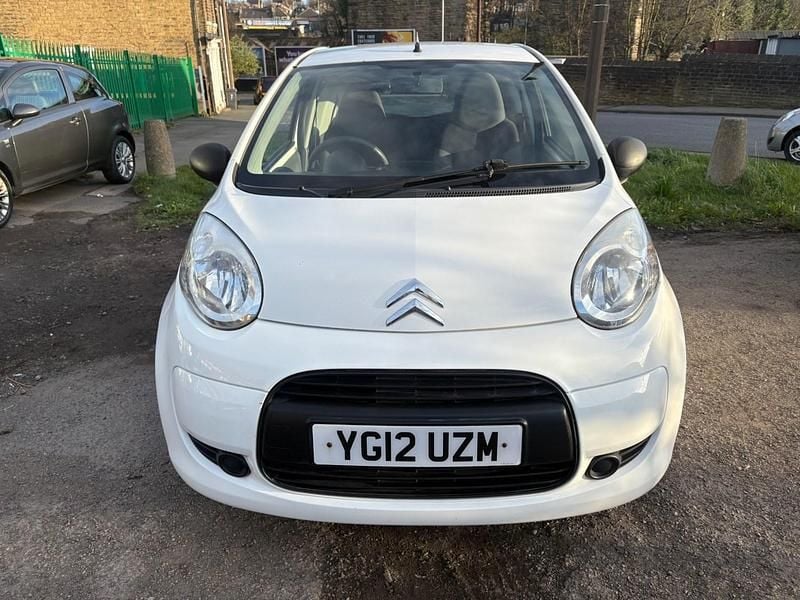 Used Citroën C1 68 HP (50 kW) 2012 White Hatchback