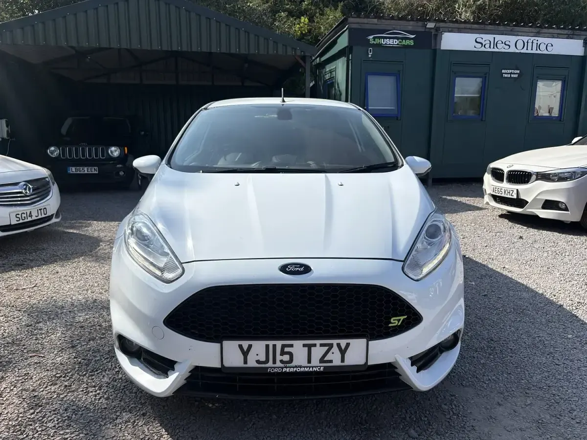 Used Ford Fiesta ST 2015 White Hatchback