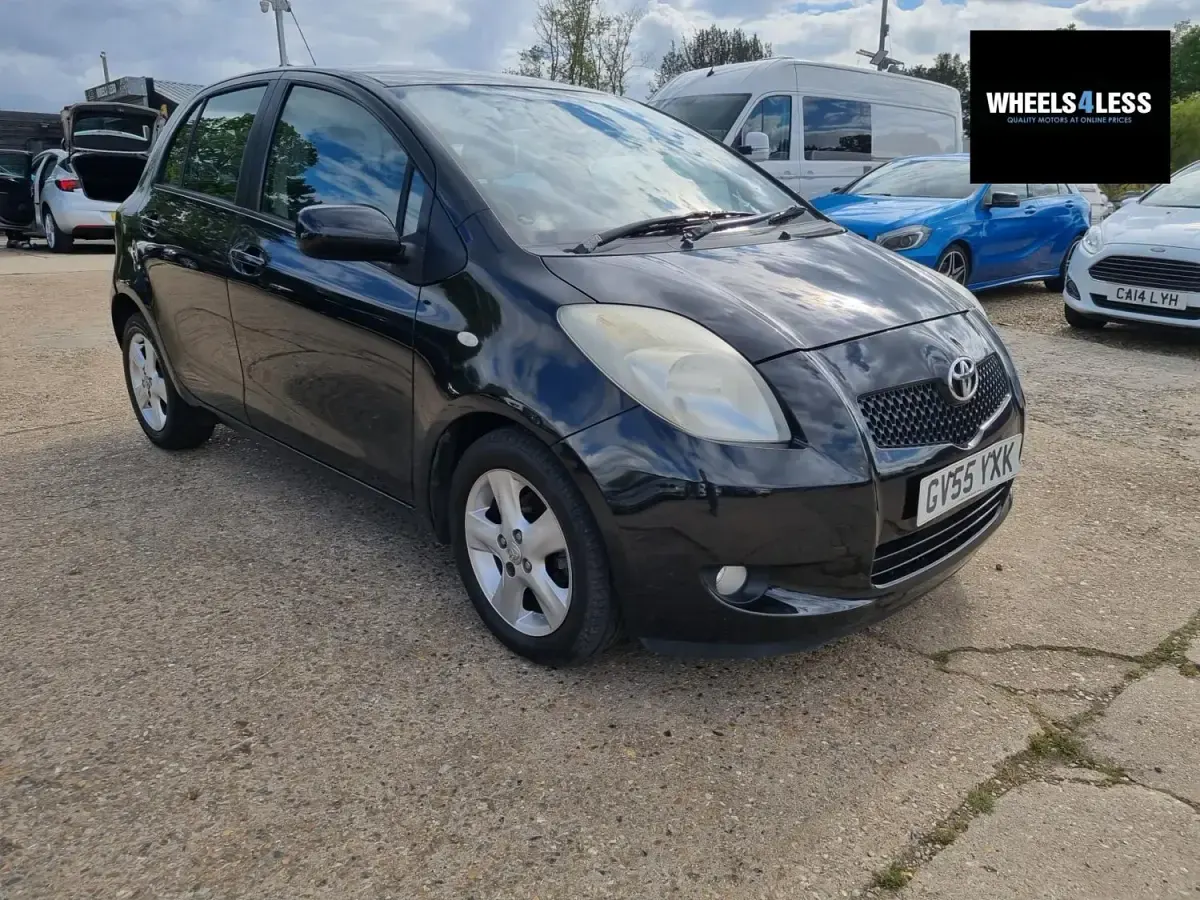 Usado Toyota Yaris 2006 Preto Citadino