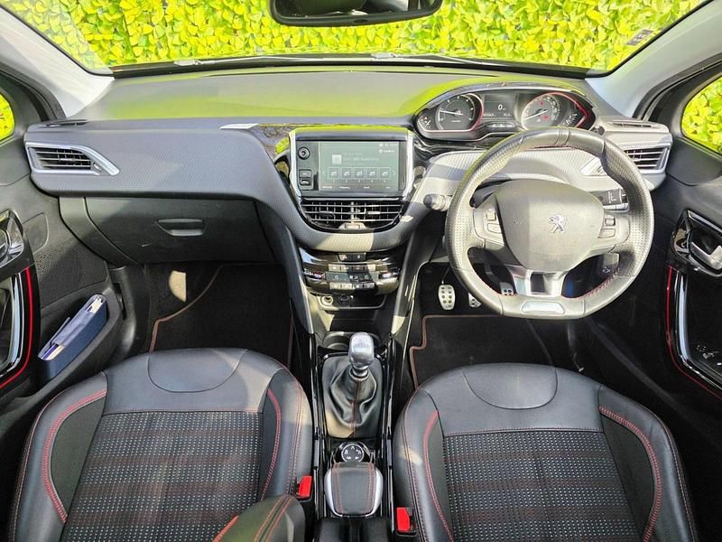 Used Peugeot 2008 GT-line 120 HP (88 kW) 2017 Black SUV