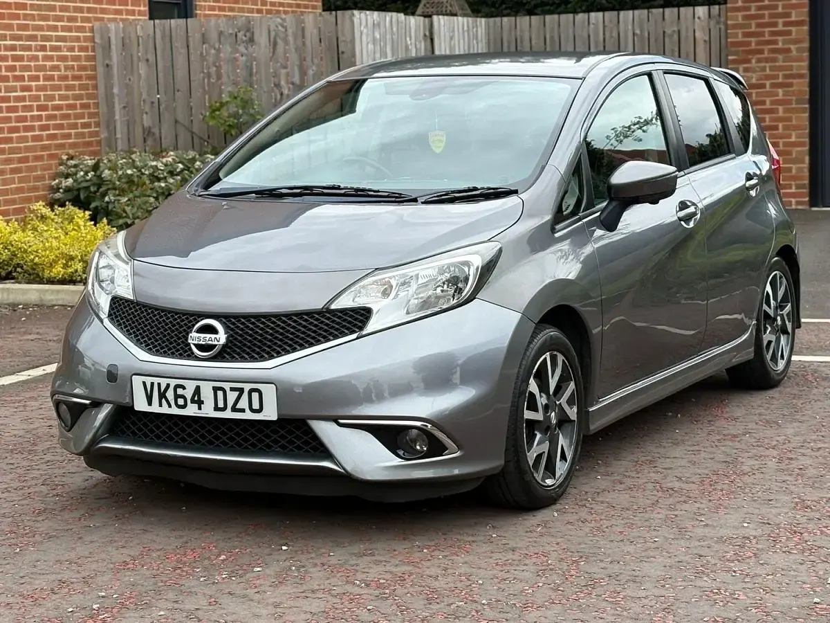 Used Nissan Note Tekna 90 HP (66 kW) 2014 Grey Hatchback