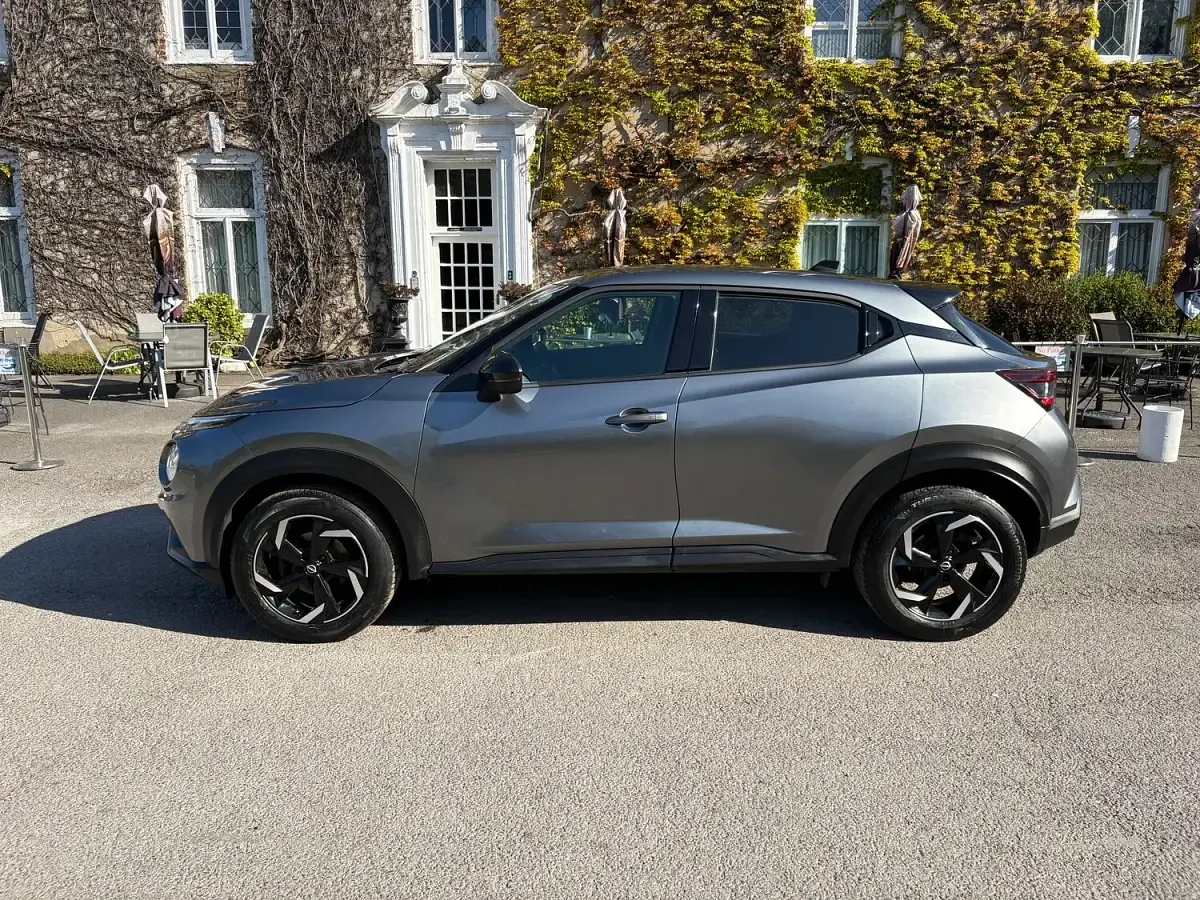 Used Nissan Juke N-Connecta 114 HP (83 kW) 2023 Grey SUV