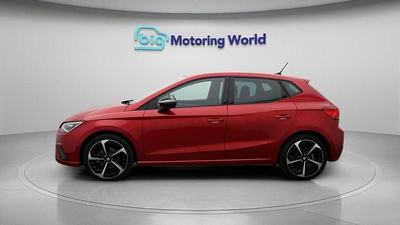 Used Seat Ibiza FR Sport 110 HP (80 kW) 2024 Red Hatchback