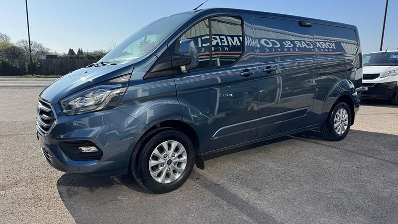 Used Ford Transit Custom Limited 130 HP (95 kW) 2021 Blue Van