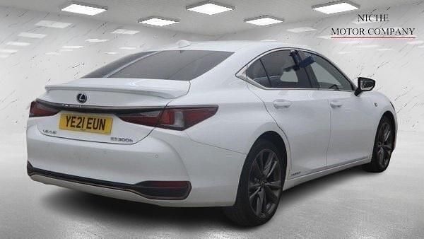 Used Lexus ES300H Sport Line 2021 White Sedan