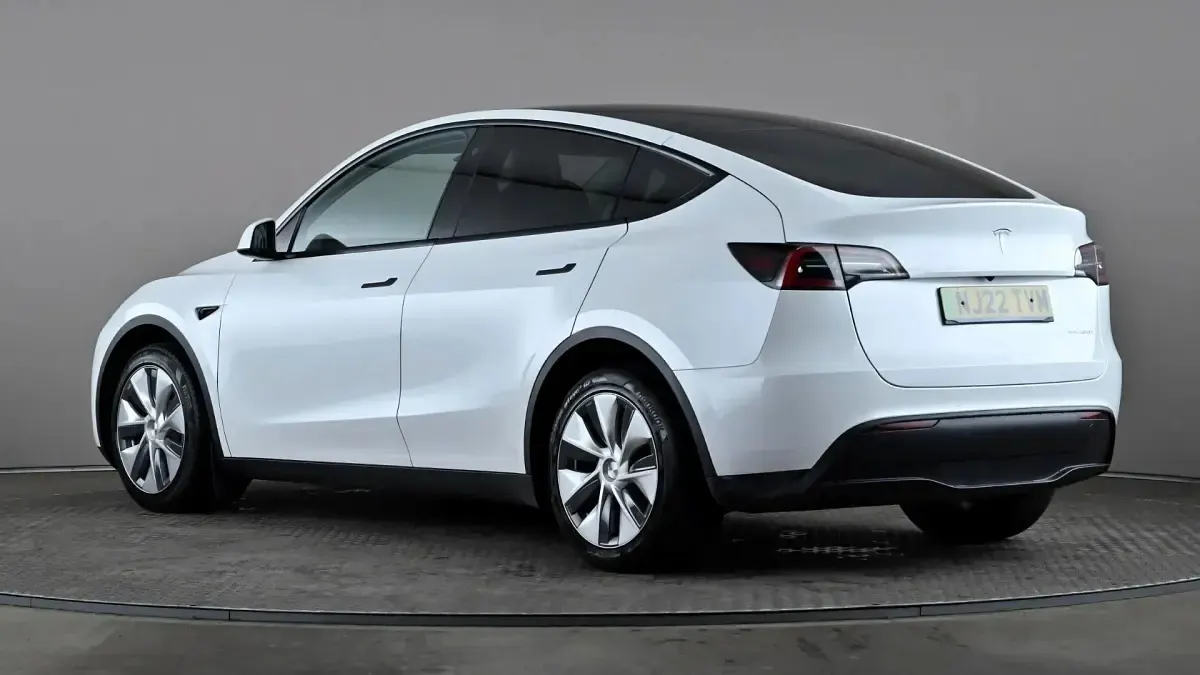 Używany Tesla Model Y Long Range AWD 282 kW (384 KM) 2022 Biały SUV