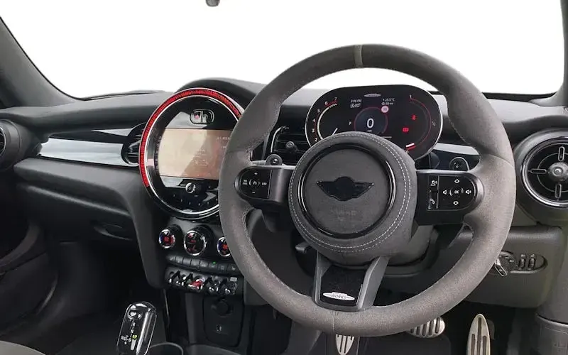 Used Mini John Cooper Works Hatch 231 HP (169 kW) 2022 Yellow Hatchback