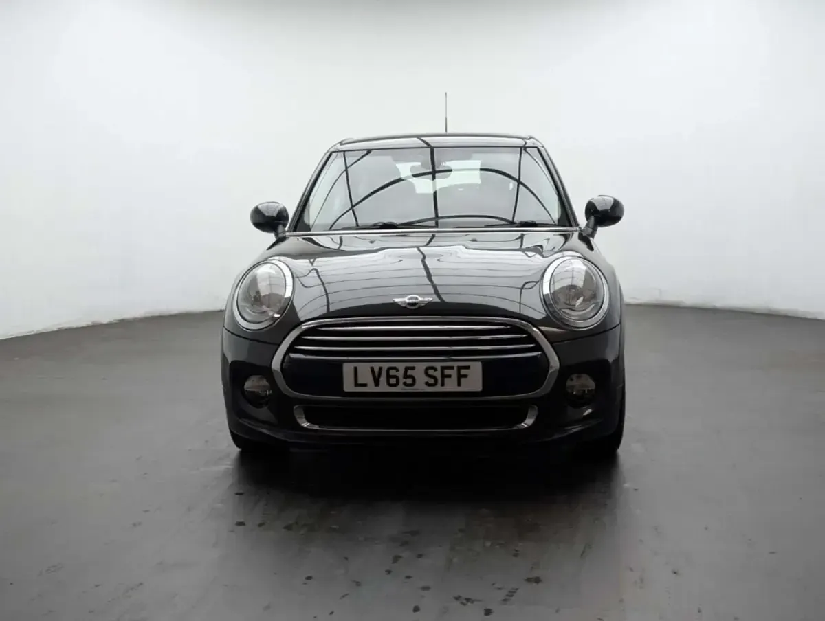 Używany Mini Cooper Hatch 136 KM (100 kW) 2016 Brązowy Hatchback