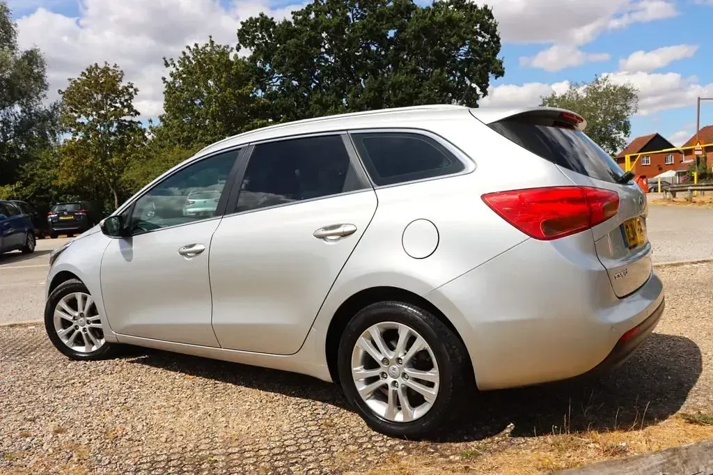 Used Kia Ceed 2014 Silver Hatchback