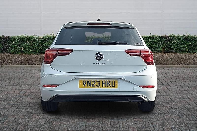 Used VW Polo Style 95 HP (69 kW) 2023 White Hatchback