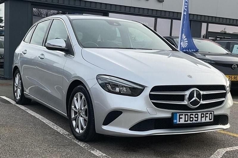 Used Mercedes B180 136 HP (100 kW) 2020 Silver MPV