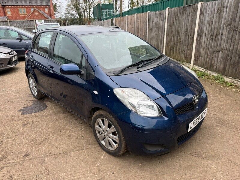 Used Toyota Yaris 2009 Blue Hatchback