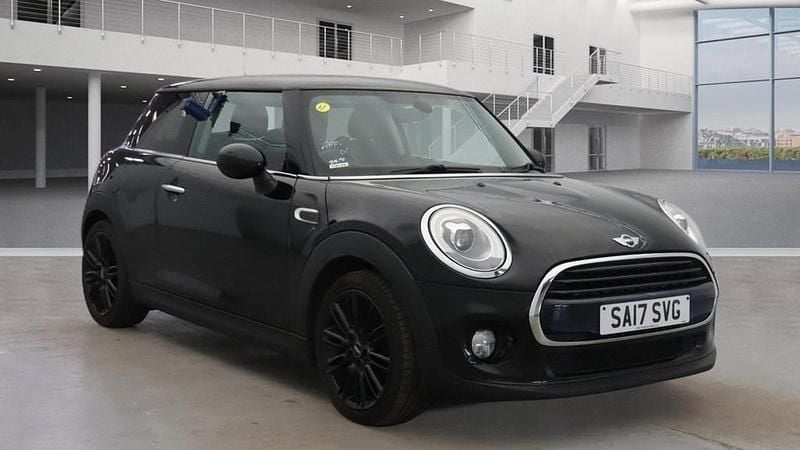 Used Mini Cooper D Chili 116 HP (85 kW) 2017 Midnight black Hatchback