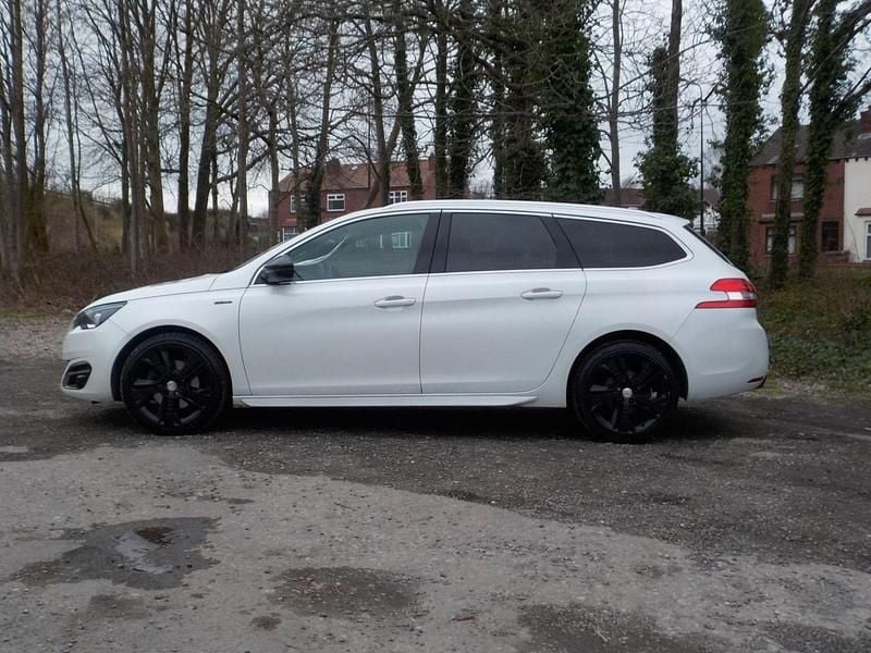 Used Peugeot 308 GT-line 2016 White Estate