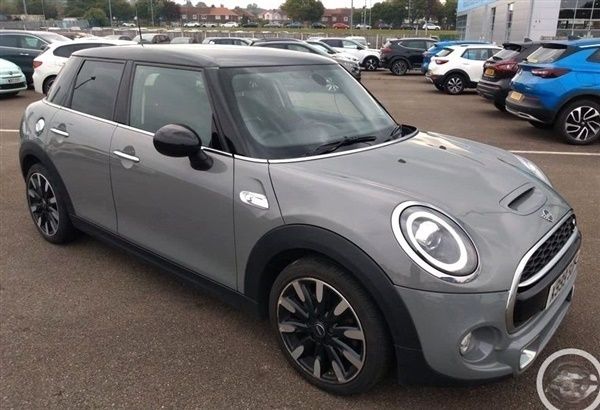 Grey Used 2019 Mini Cooper S Exclusive Hatchback | £12,495 (Fair price) - Image 1/1