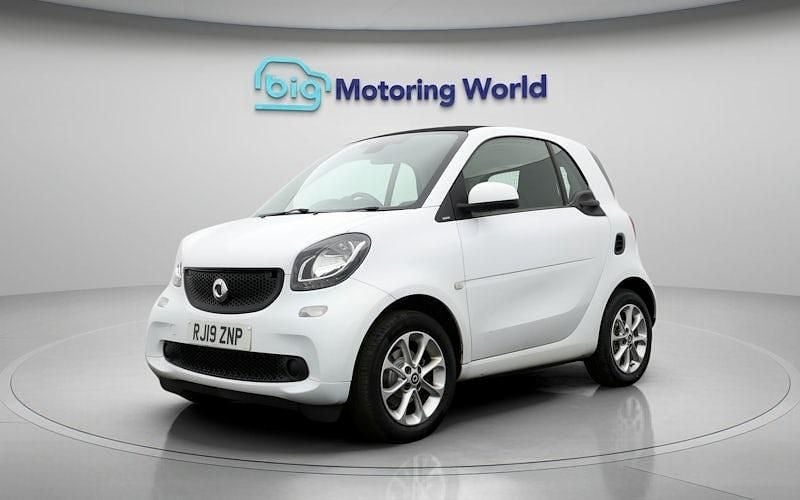 Used Smart ForTwo Coupé Passion 71 HP (52 kW) 2019 White Coupe