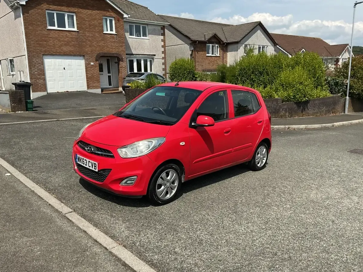 Used Hyundai i10 Active 2013 Red Hatchback