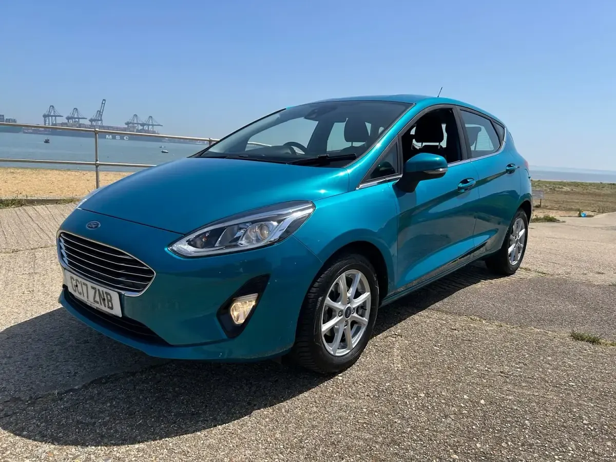 Used Ford Fiesta Zetec 2017 Blue Hatchback