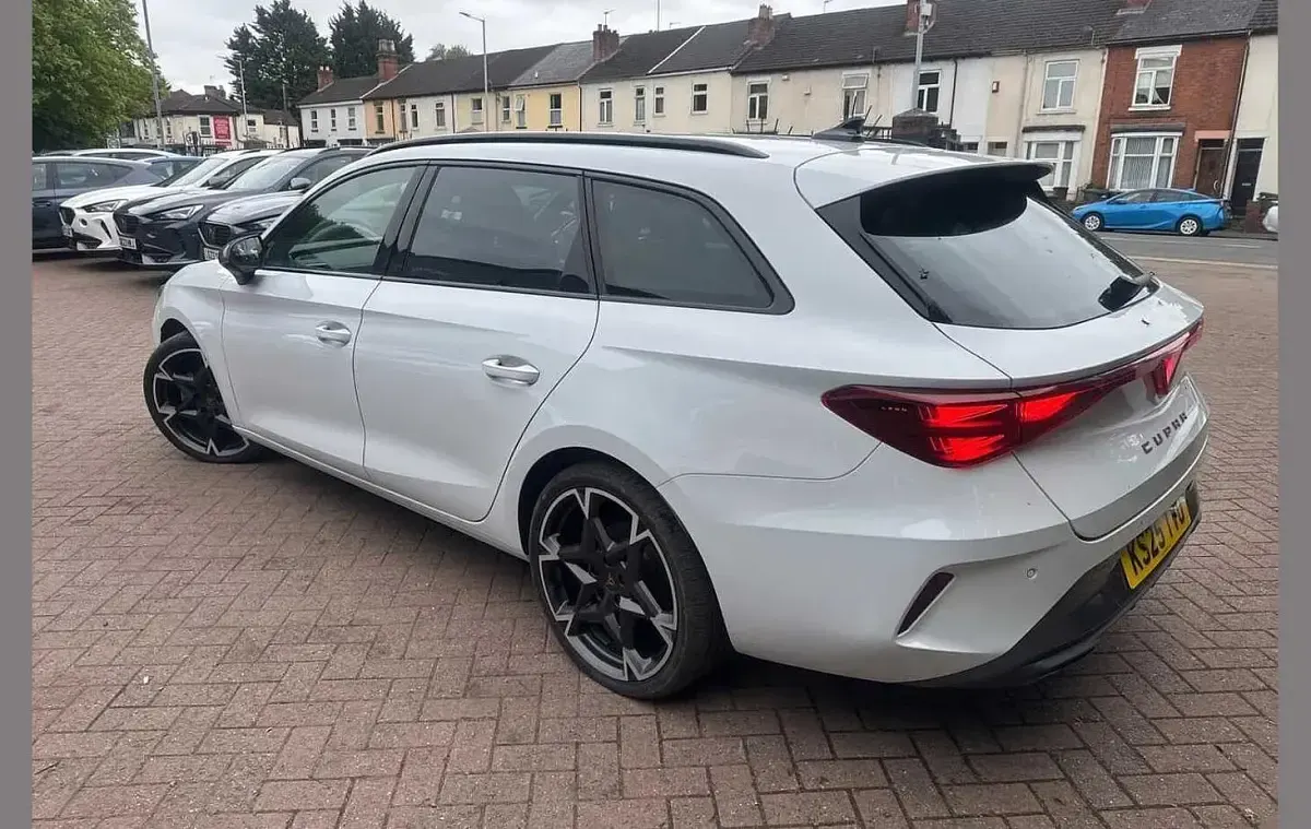 Used Cupra Leon 147 HP (108 kW) 2025 White Estate