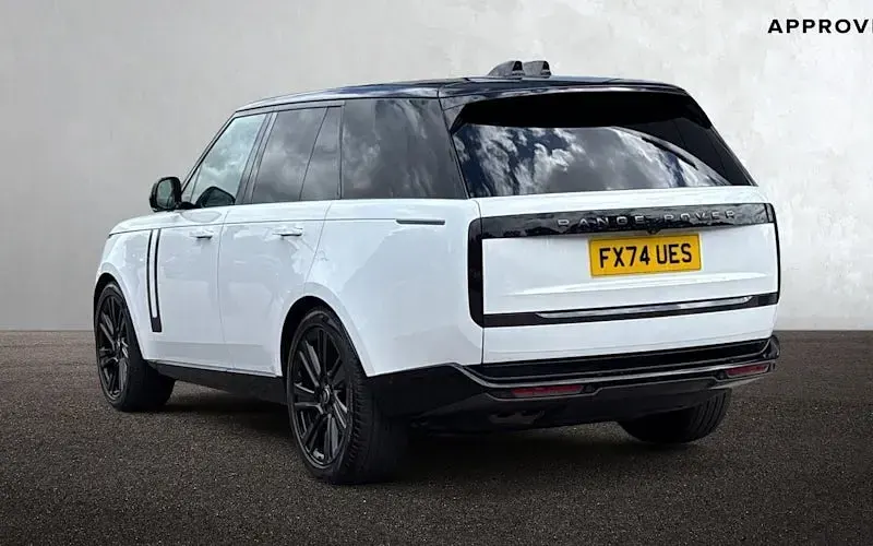 Used Land Rover Range Rover HSE 300 HP (220 kW) 2026 SUV