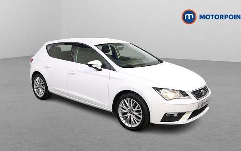 Used Seat Leon SE Dynamic 116 HP (85 kW) 2020 White Hatchback