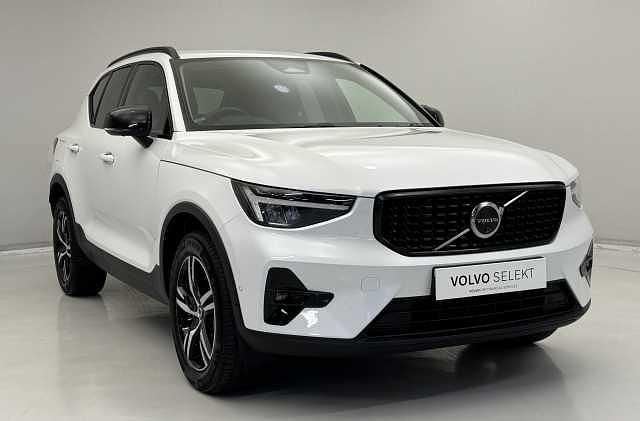 Used 2024 Volvo XC40 Plus SUV | £29,495 (Fair price) - Image 1/4