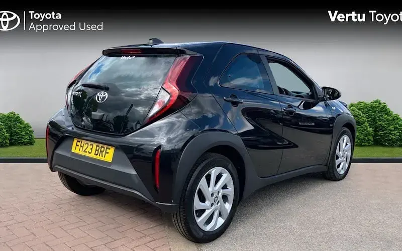 Used Toyota Aygo X PURE 72 HP (52 kW) 2025 SUV