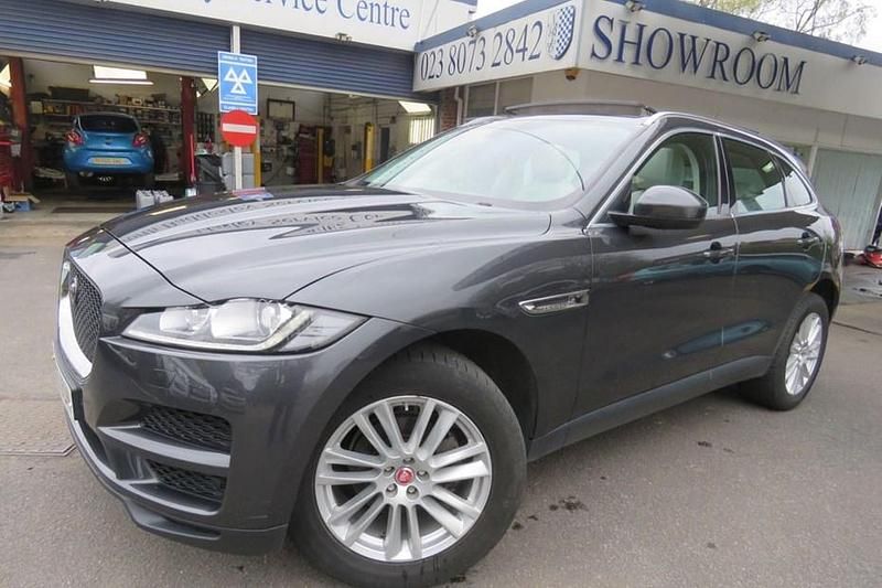 Second-hand Jaguar F-Pace Portfolio 180 CP (132 kW) 2020 Gri SUV