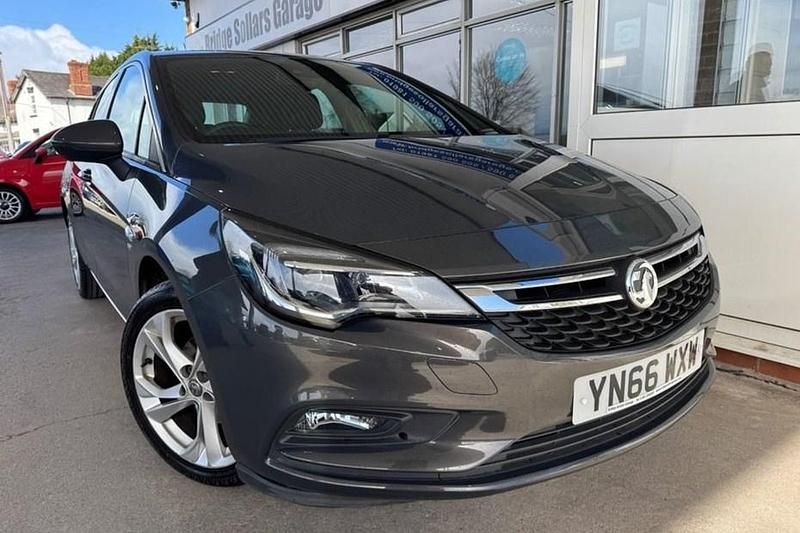 Used Vauxhall Astra SRi 100 HP (73 kW) 2016 Grey Hatchback