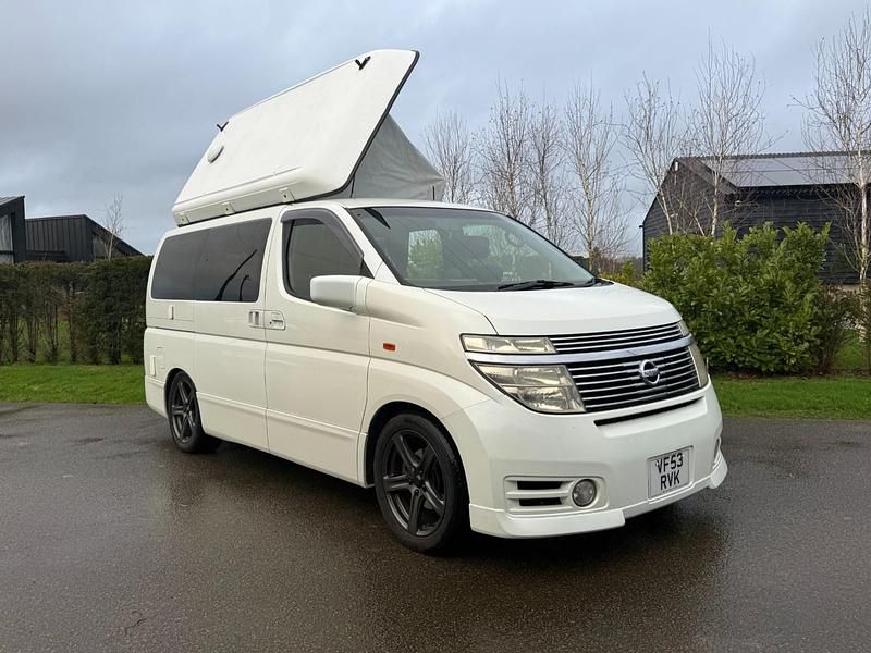 Used Nissan Elgrand 2004 White MPV