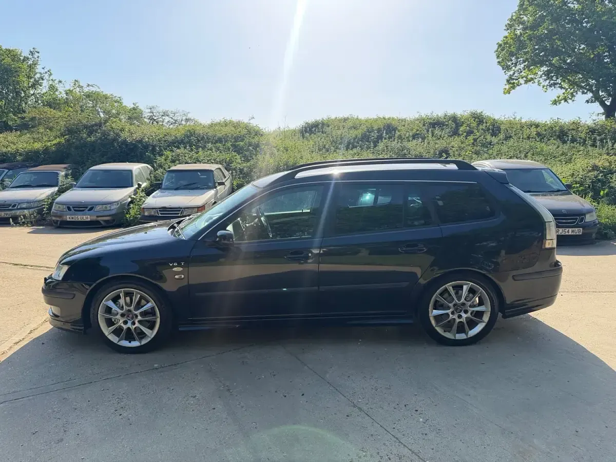 Used Saab 9-3 Aero 275 HP (202 kW) 2006 Black Estate