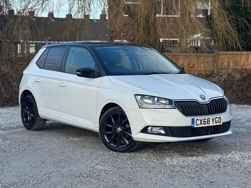 Used Skoda Fabia Colour Edition 75 HP (55 kW) 2018 White Hatchback
