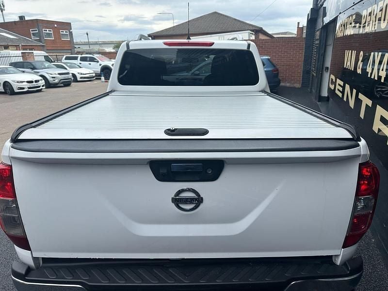 Used Nissan Navara Tekna 2020 White Pickup