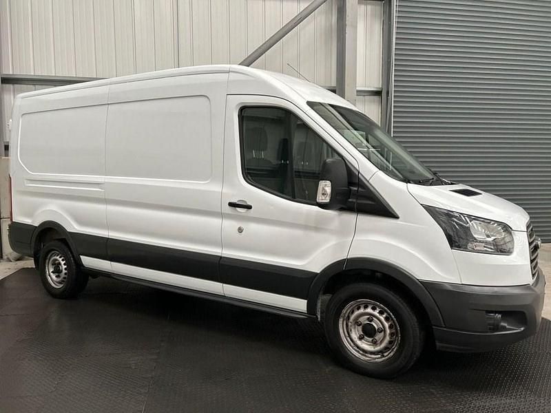 Usado Ford Transit 130 HP (95 kW) 2019 Branco Van