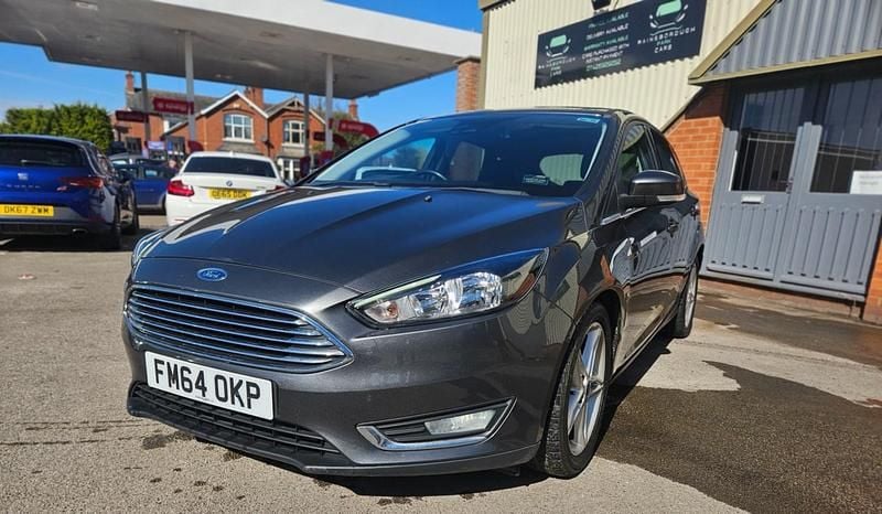 Used Ford Focus Titanium 125 HP (91 kW) 2015 Grey Hatchback