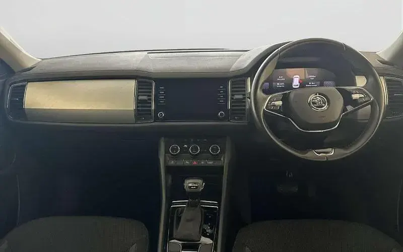 Second-hand Skoda Kodiaq SE Drive 150 CP (110 kW) 2023 Albastru SUV